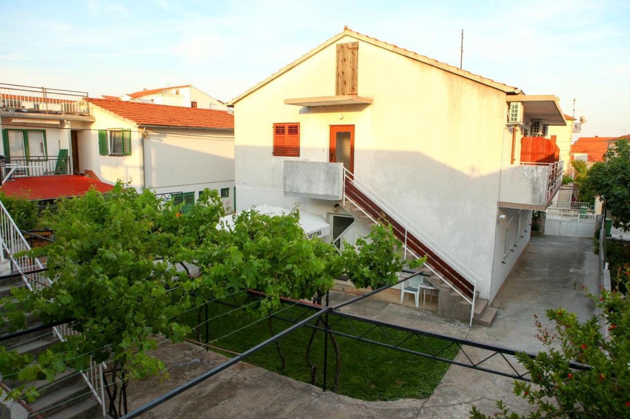 Apartmani Ana Juricev Vodice فوديس المظهر الخارجي الصورة