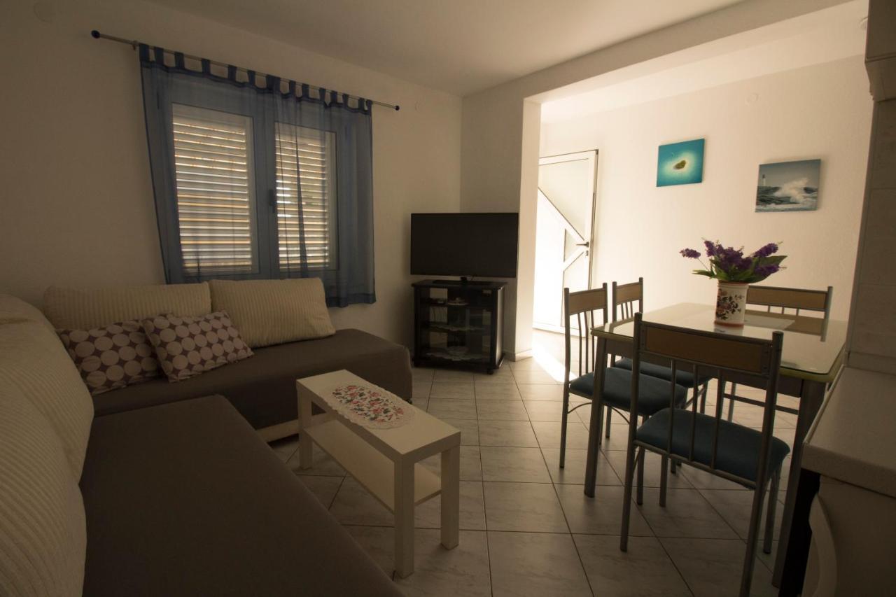 Apartmani Ana Juricev Vodice فوديس المظهر الخارجي الصورة
