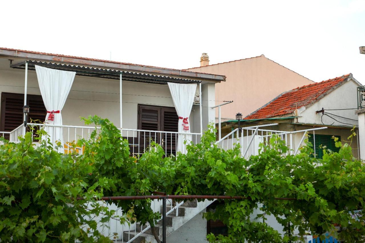 Apartmani Ana Juricev Vodice فوديس المظهر الخارجي الصورة