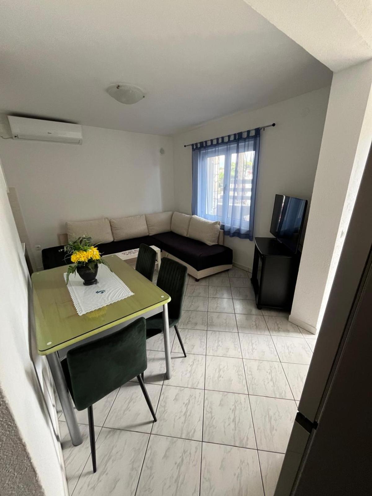 Apartmani Ana Juricev Vodice فوديس المظهر الخارجي الصورة
