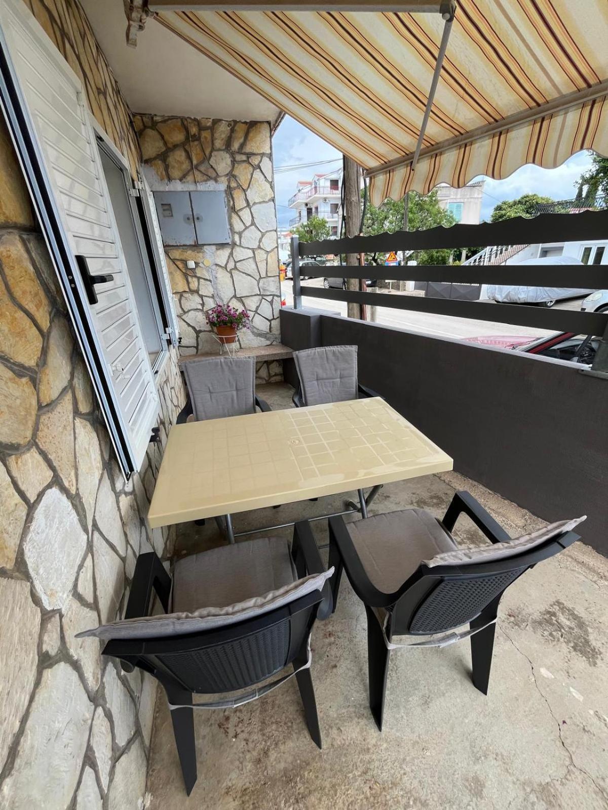 Apartmani Ana Juricev Vodice فوديس المظهر الخارجي الصورة
