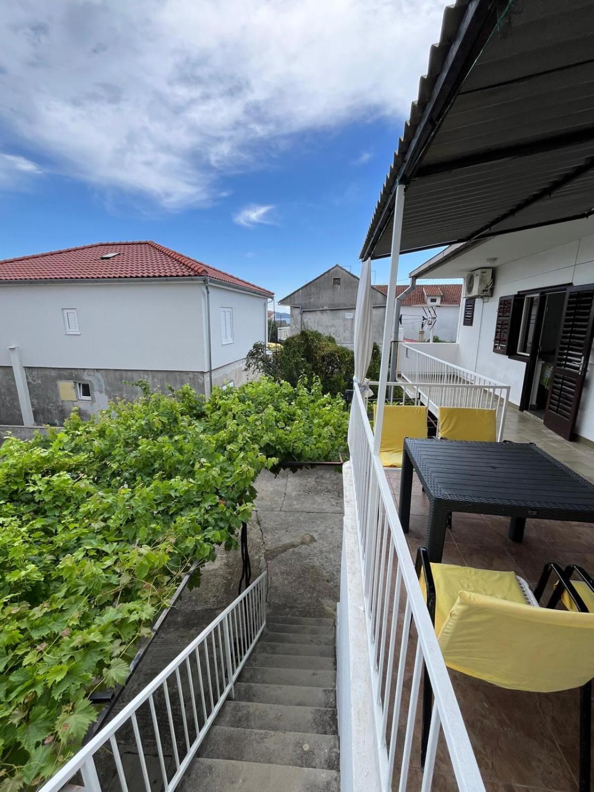 Apartmani Ana Juricev Vodice فوديس المظهر الخارجي الصورة