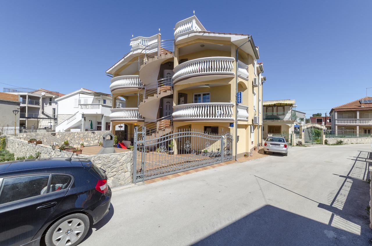Apartmani Ana Juricev Vodice فوديس المظهر الخارجي الصورة